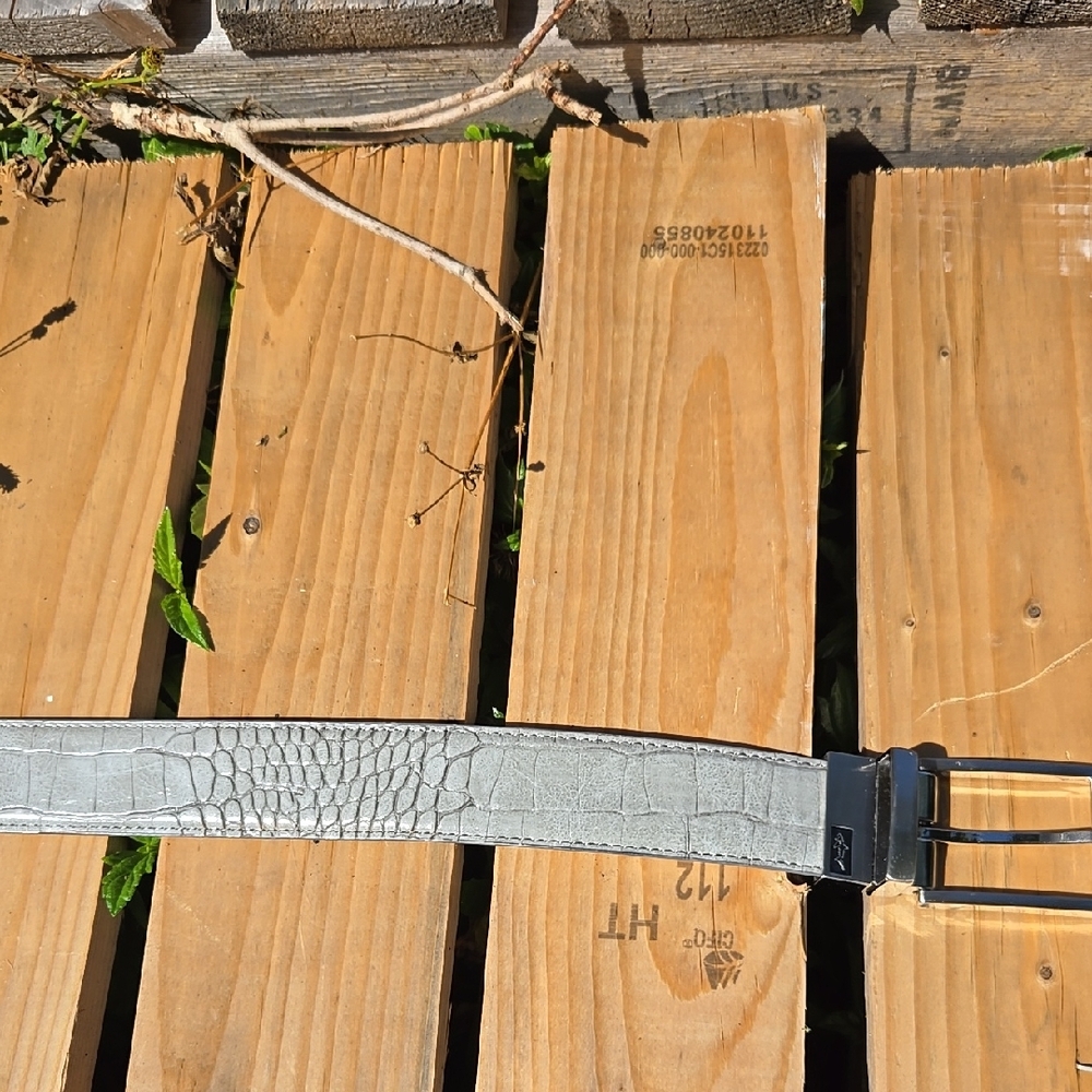 Gray Crocodile Embossed Belt Reversable white/gray